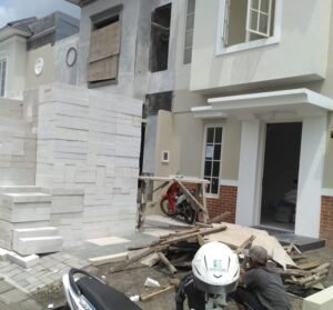 Read more about the article Jasa Bangun Rumah Surabaya, Berikan Biaya Sesuai Budget Anda